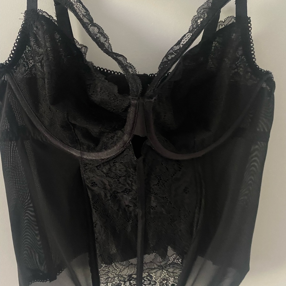 New Elegant Black Lace corset Lingerie Top